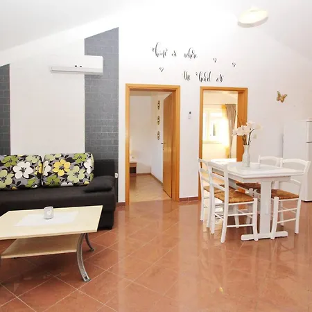 Brnic Nara 3*
