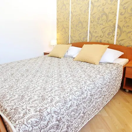 Brnic Nara 4*