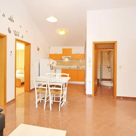 Brnic Nara Gasthuis 3*