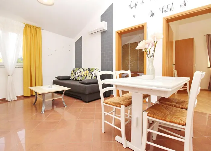 Gæstehus Brnic Nara 3*