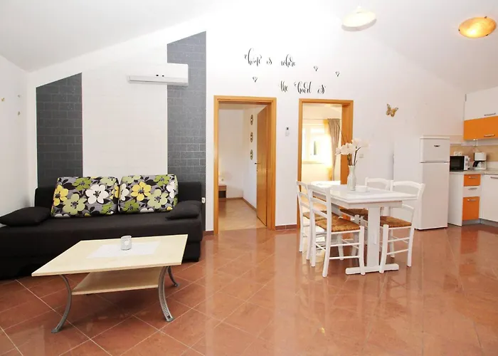 Brnic Nara 3*