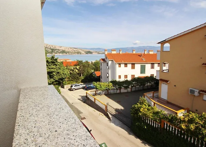 Gæstehus Brnic Nara Baška