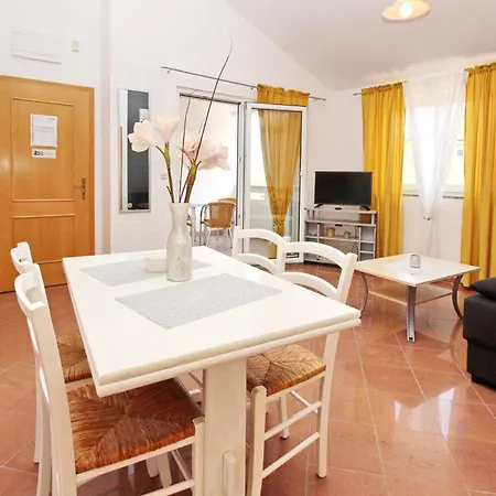 Brnic Nara Guest house